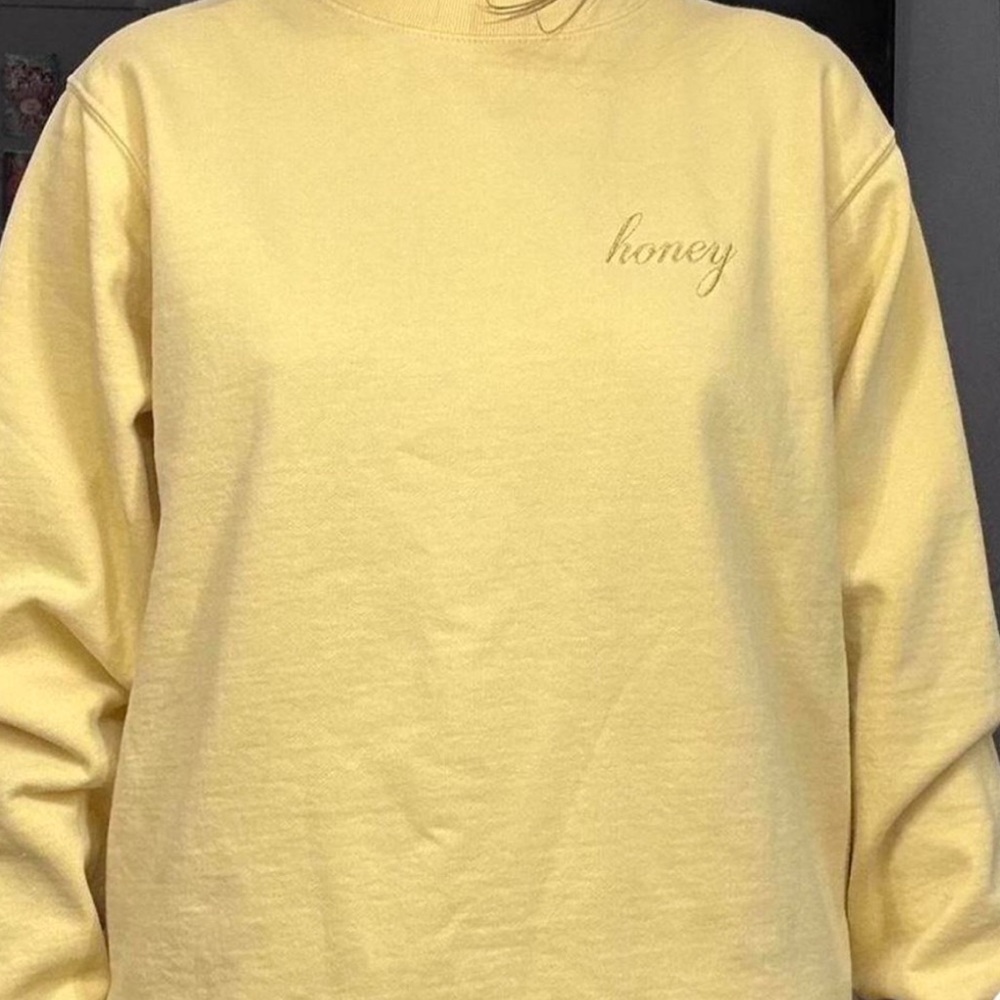 Honey yellow brandy crew